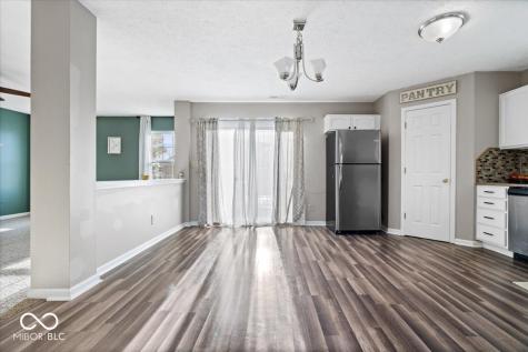 825 W Muskegan Drive Greenfield IN 46140
