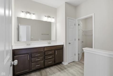 4267 Red Barn Drive Whitestown IN 46075