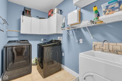 87 John Court Danville IN 46122