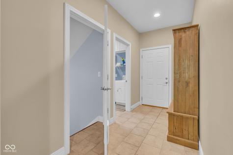 87 John Court Danville IN 46122