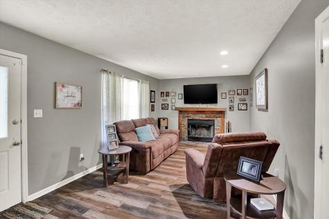 7704 Gullit Way Indianapolis IN 46214