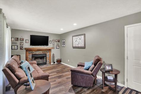 7704 Gullit Way Indianapolis IN 46214