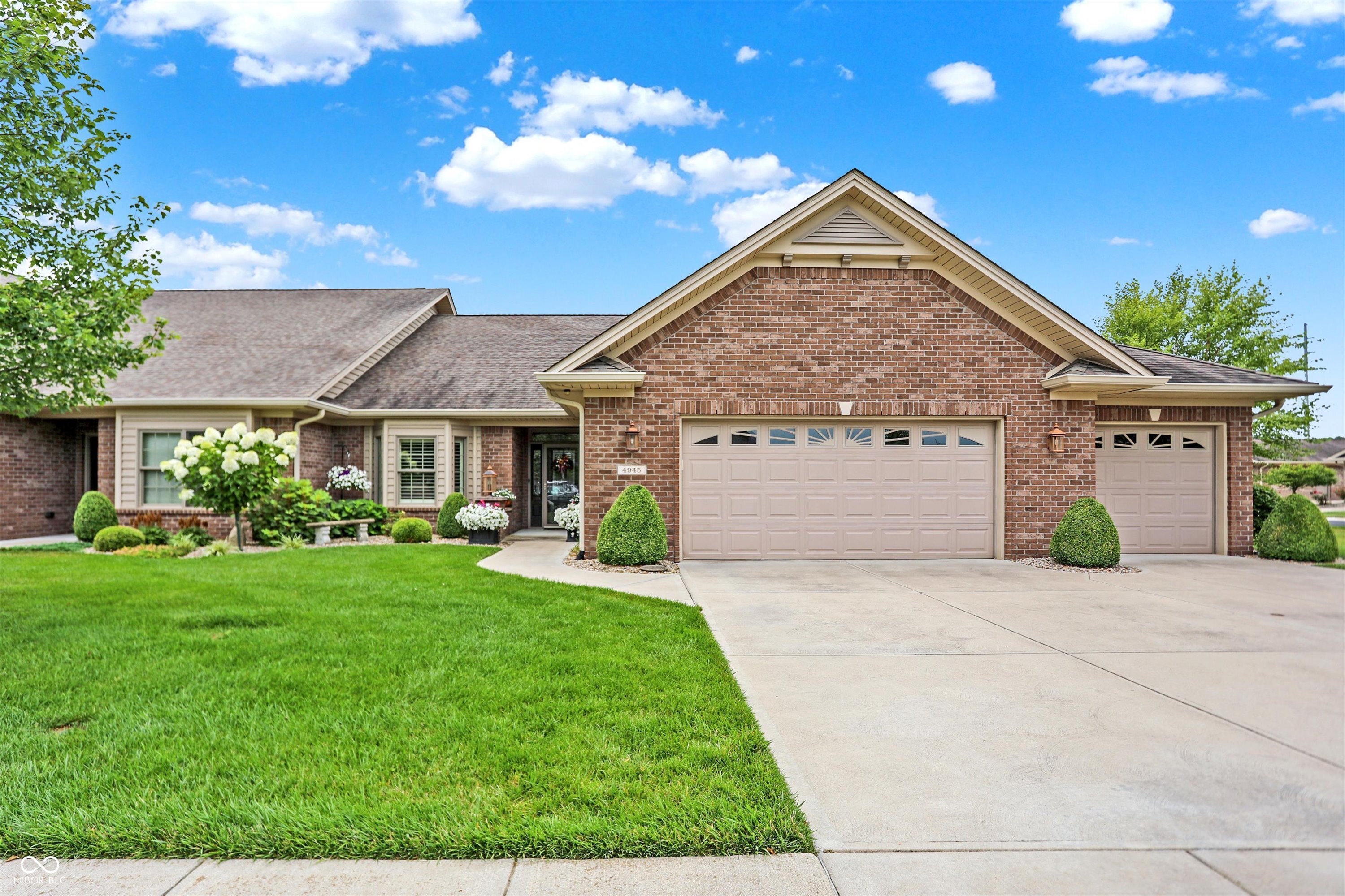 4945 Sanibel Drive Columbus IN 47203