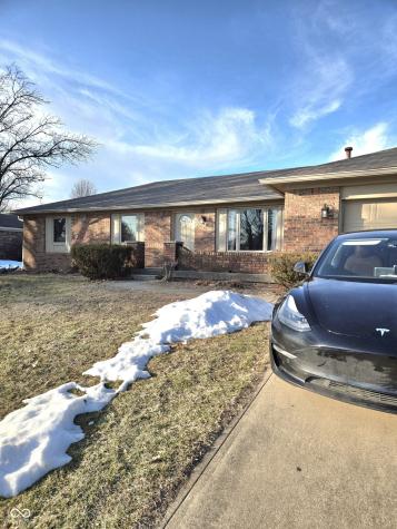 810 Padre Lane Greenwood IN 46143