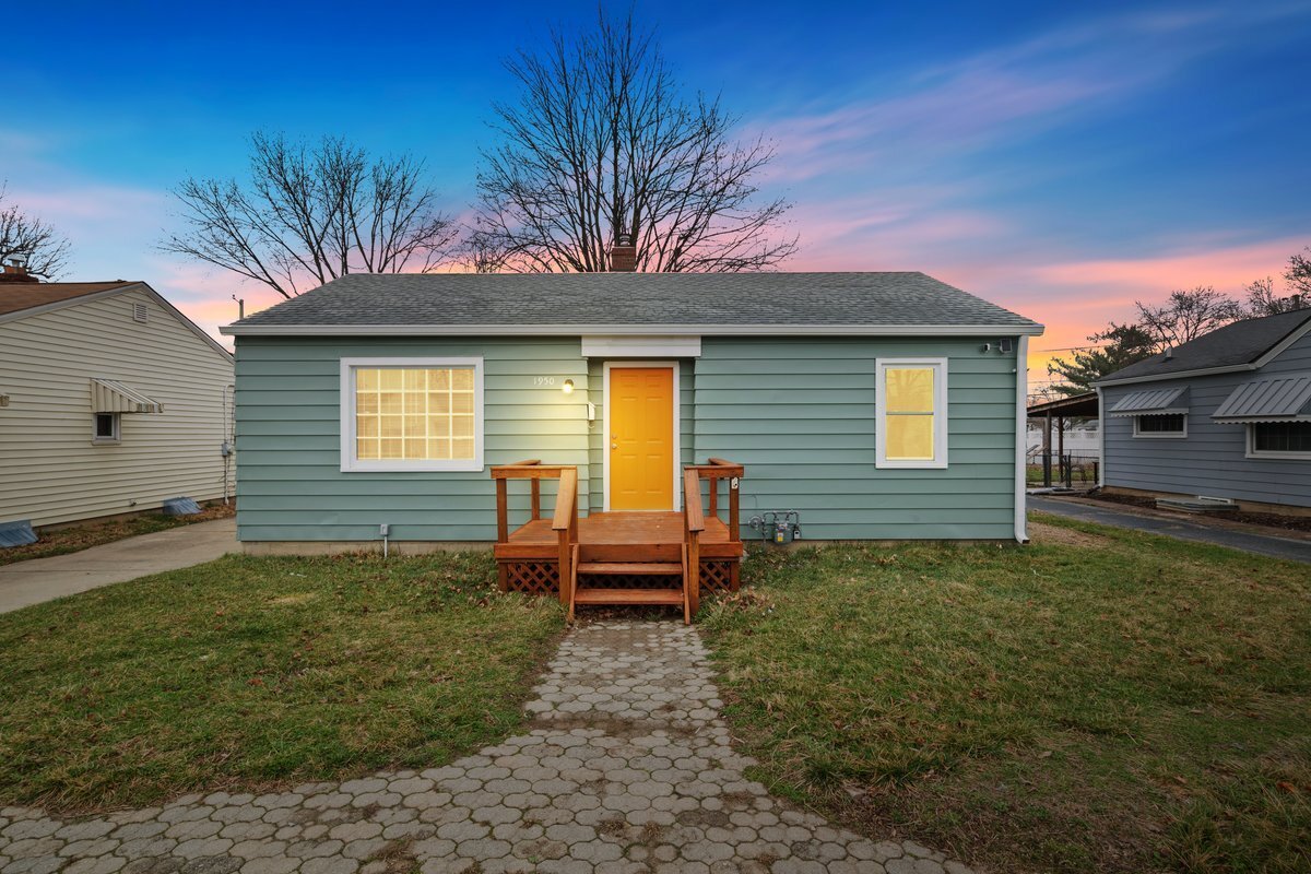 1950 Macarthur Lane Indianapolis IN 46224