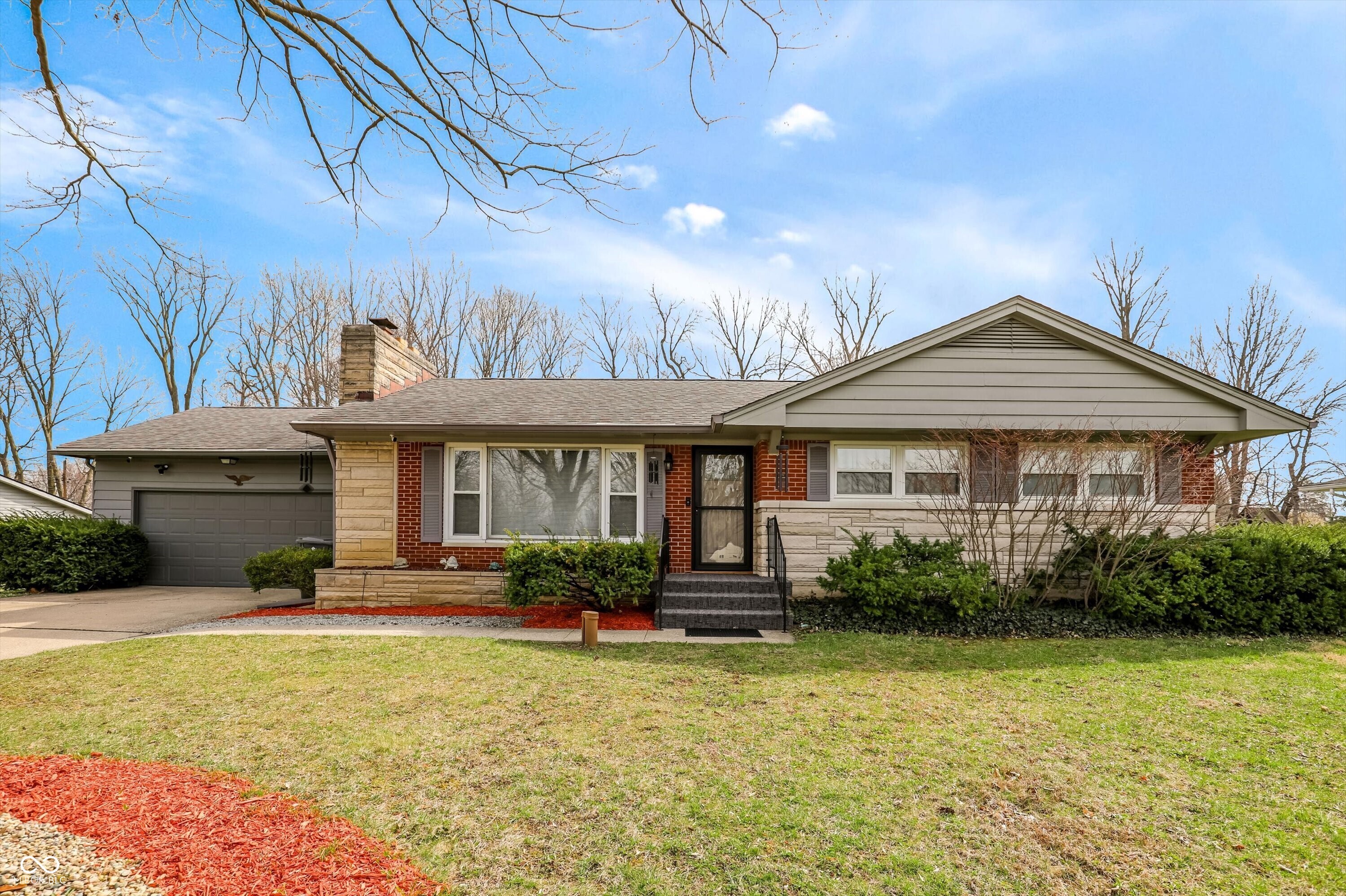 6321 Saint James Drive Indianapolis IN 46217