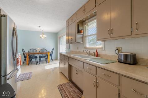 5565 Varna Drive Indianapolis IN 46221