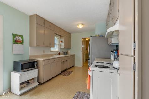 5565 Varna Drive Indianapolis IN 46221