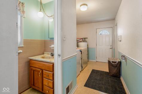 5565 Varna Drive Indianapolis IN 46221