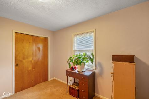 5565 Varna Drive Indianapolis IN 46221