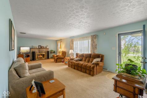 5565 Varna Drive Indianapolis IN 46221