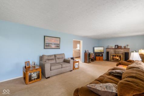 5565 Varna Drive Indianapolis IN 46221