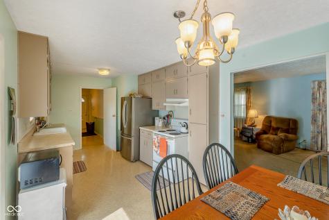 5565 Varna Drive Indianapolis IN 46221