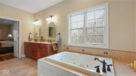 5842 W Boulder Creek Drive New Palestine IN 46163