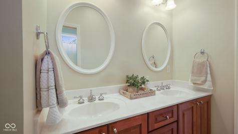 5842 W Boulder Creek Drive New Palestine IN 46163