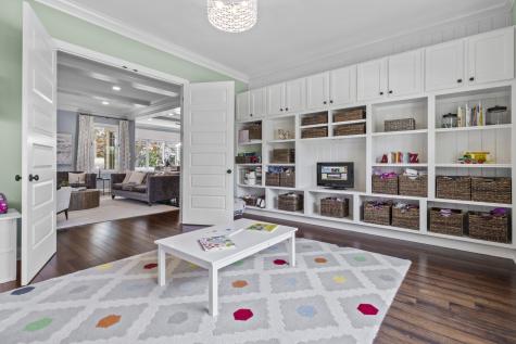 6615 Westminster Drive Zionsville IN 46077