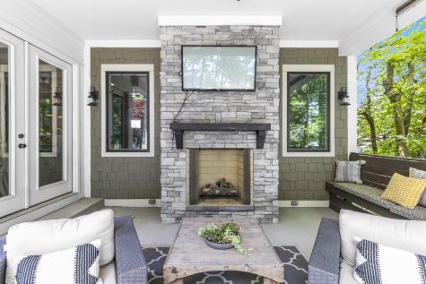 6615 Westminster Drive Zionsville IN 46077