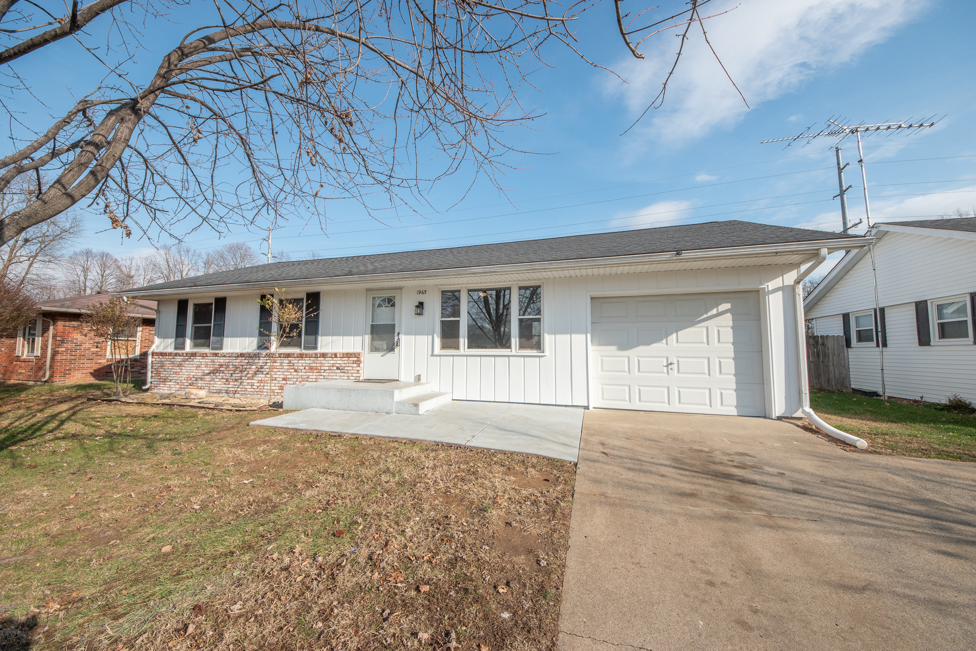 1965 Dawnshire Drive Columbus IN 47203