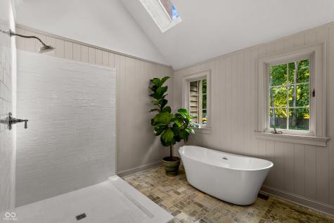 11500 Valley Meadow Drive Zionsville IN 46077