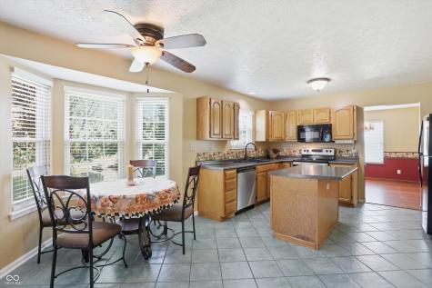 6723 Silver Tree Drive Indianapolis IN 46236