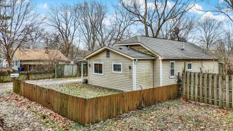 1427 Ruth Drive Indianapolis IN 46240