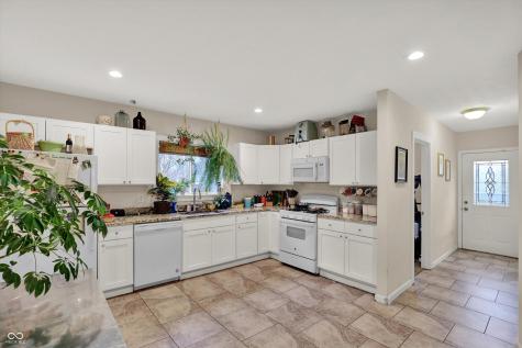 1427 Ruth Drive Indianapolis IN 46240