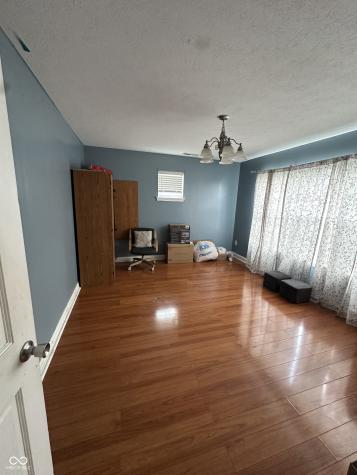910 Angus Way Indianapolis IN 46217