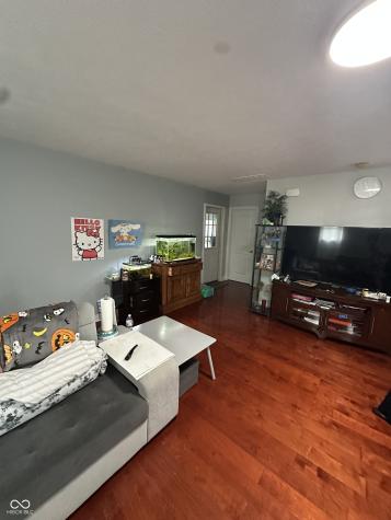910 Angus Way Indianapolis IN 46217