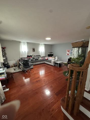 910 Angus Way Indianapolis IN 46217