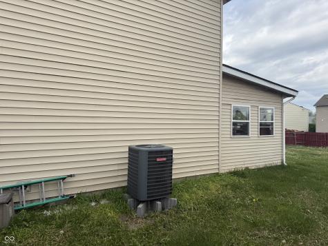 910 Angus Way Indianapolis IN 46217