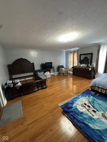 910 Angus Way Indianapolis IN 46217