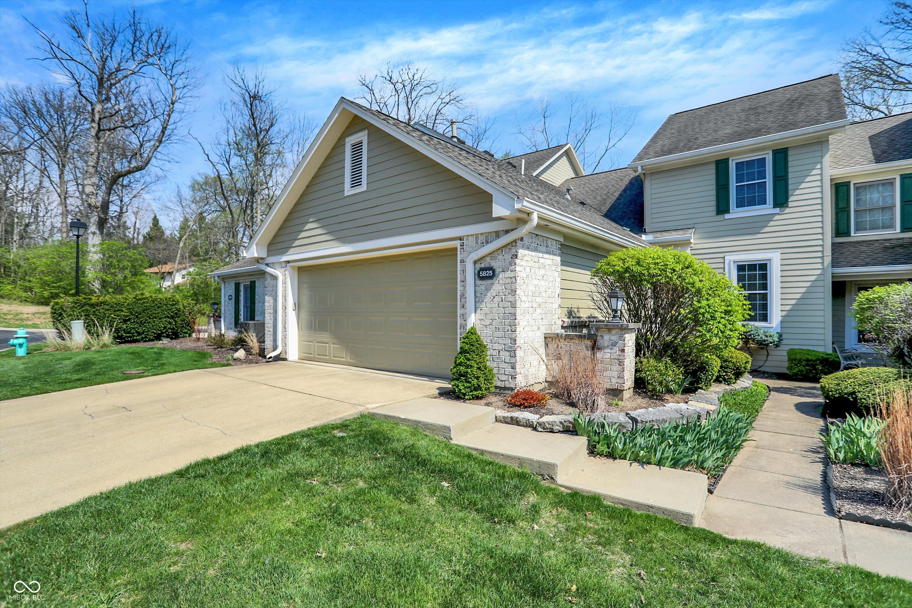 5825 Spruce Knoll Court Indianapolis IN 46220
