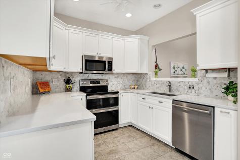 5825 Spruce Knoll Court Indianapolis IN 46220