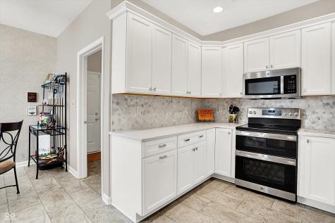 5825 Spruce Knoll Court Indianapolis IN 46220