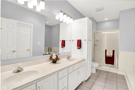 5825 Spruce Knoll Court Indianapolis IN 46220
