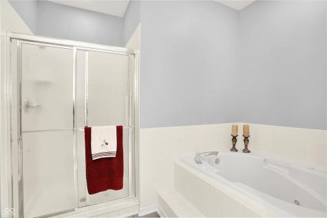 5825 Spruce Knoll Court Indianapolis IN 46220