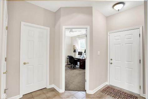 5825 Spruce Knoll Court Indianapolis IN 46220