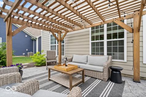 7249 Red Maple Drive Zionsville IN 46077