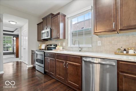 7249 Red Maple Drive Zionsville IN 46077