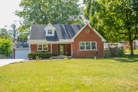 8421 Redfern South Drive Indianapolis IN 46239