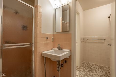 8530 Washington Boulevard Indianapolis IN 46240