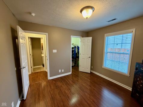 8566 Captain Drive Avon IN 46123