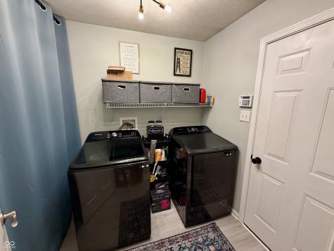 8566 Captain Drive Avon IN 46123