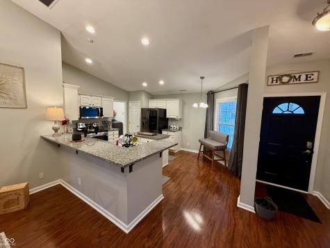 8566 Captain Drive Avon IN 46123