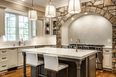 9162 Pleasant View Lane Zionsville IN 46077