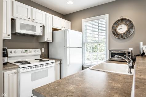 9162 Pleasant View Lane Zionsville IN 46077
