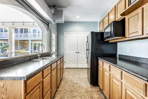 9162 Pleasant View Lane Zionsville IN 46077