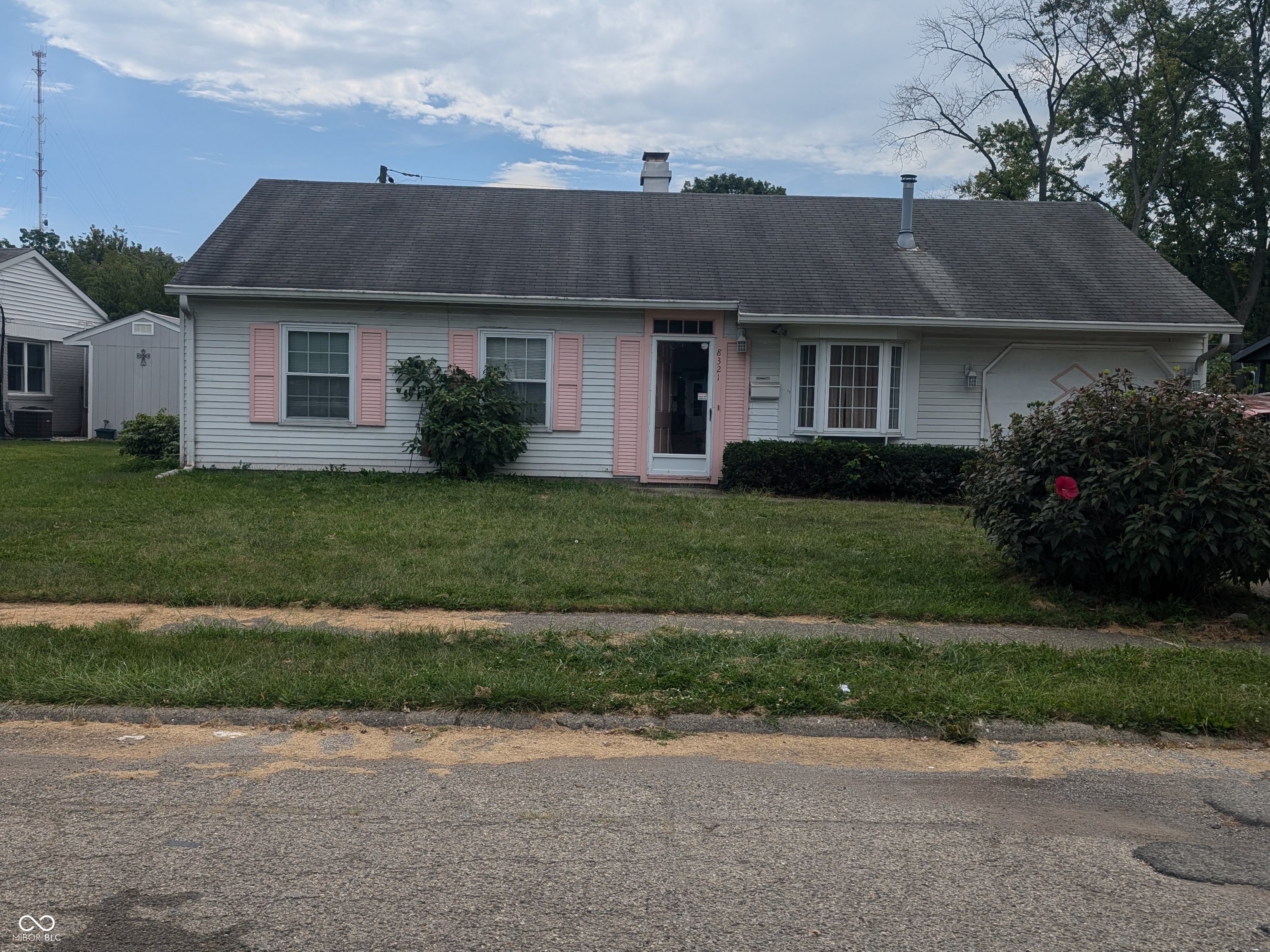 8321 Laughlin Drive Indianapolis IN 46219