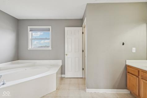 11754 Hamble Drive Indianapolis IN 46235