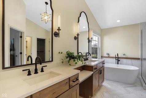 3868 Branch Creek Court Zionsville IN 46077